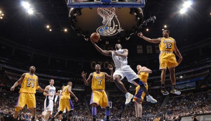 爱游戏全站app注册-转换节奏断裂时教练应否立即调整战术模式，节奏转换的形式