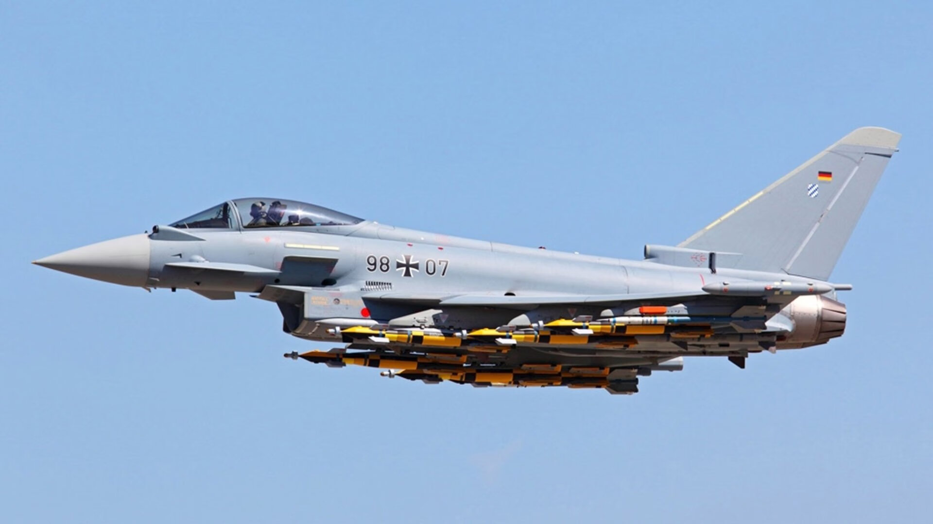 国家队备战策略灵活调整提升临场应变和团队协作，国家队备战训练标语